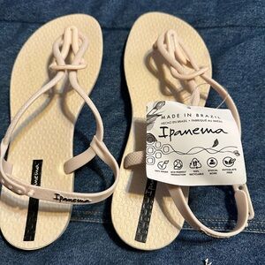 Ipanema Women's Sandals in Tan